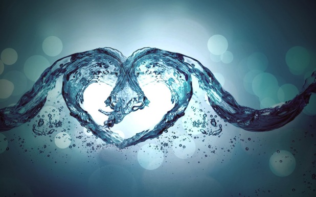 hd-water-heart-shaped-wallpaper